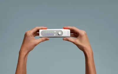 BeamO, an all-in-one thermometer, ECG and stethoscope