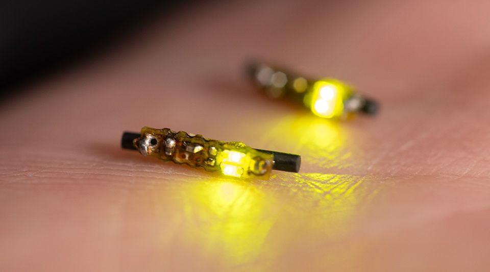 IMPLANTABLE LED DEVICE USES LIGHT TO TREAT DEEP-SEATED CANCERS