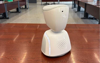 ZOE, un robot para que los niños enfermos puedan seguir las clases desde el hospital o casa
